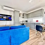 Lovely Retreat Off The Sea Front Apartment Gzira