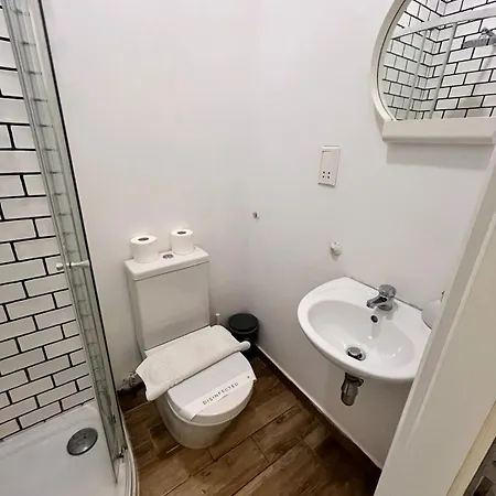 Apartmán Lovely Retreat Off The Sea Front