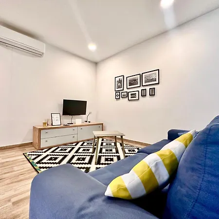 Lovely Retreat Off The Sea Front Gzira