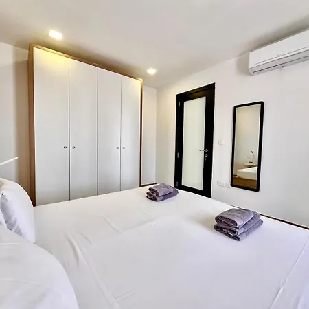 Lovely Retreat Off The Sea Front Gzira