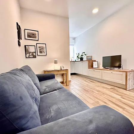 Apartmán Lovely Retreat Off The Sea Front