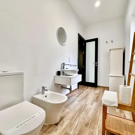 Lovely Retreat Off The Sea Front Gzira