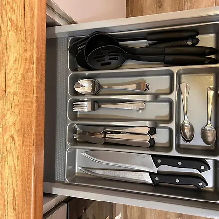 Lovely Retreat Off The Sea Front Apartmán