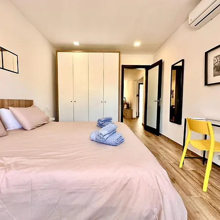 Lovely Retreat Off The Sea Front Gzira
