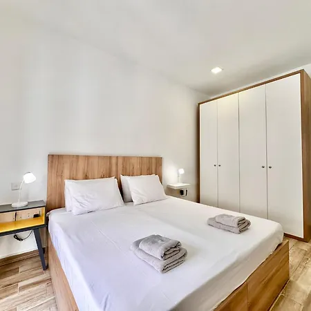 Lovely Retreat Off The Sea Front Apartment Gzira
