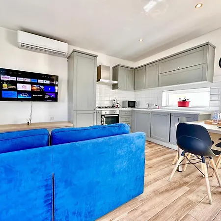 Lovely Retreat Off The Sea Front شقة Gzira