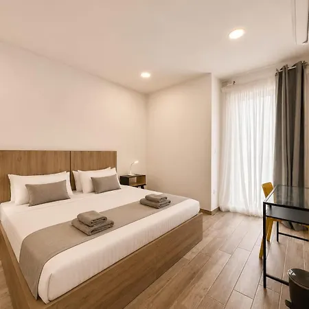 Apartment Lovely Retreat Off The Sea Front